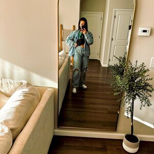 Meet your Posher, Tagan